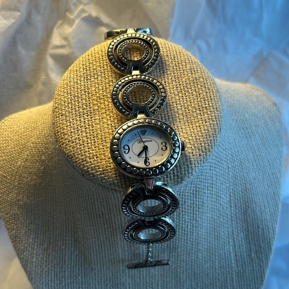 Brighton Cardiff bracelet watch with cloth bag **needs battery** - Picture 5 of 11